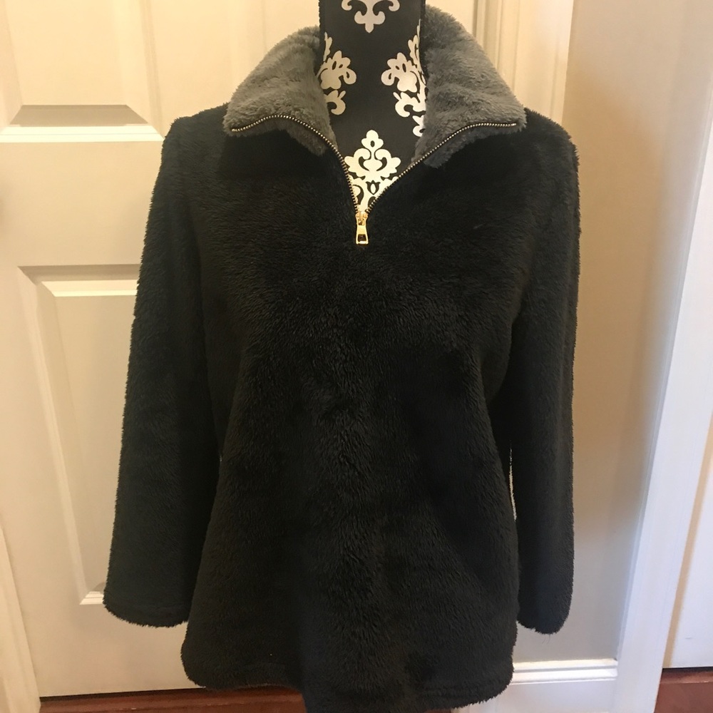 Fuzzy pullover! - Picture 2 of 3